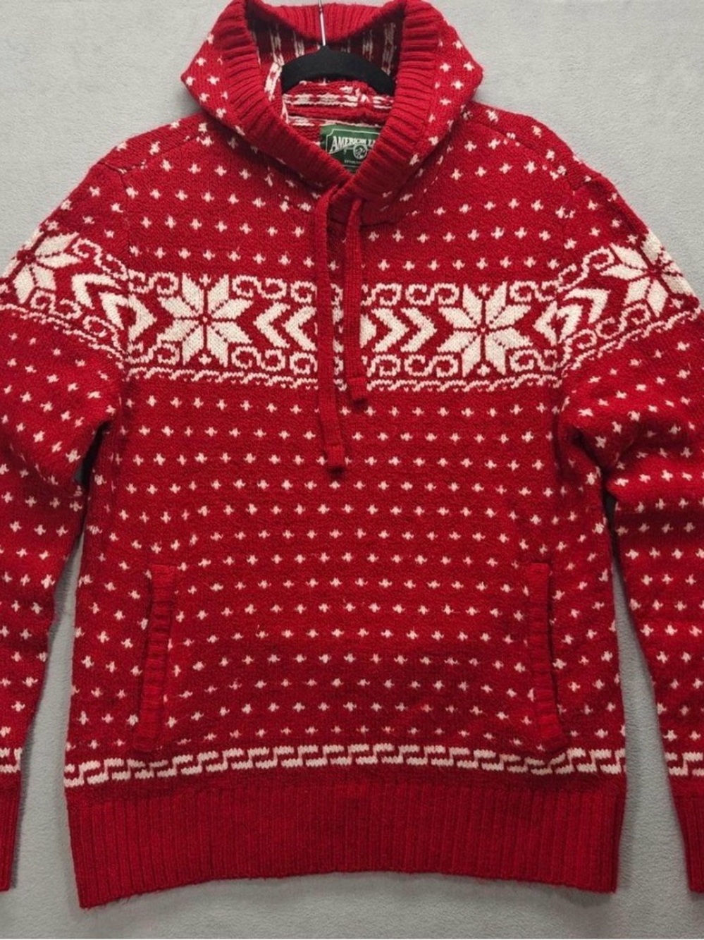 American eagle snow flake Christmas Red Hooded sweater medium women’s